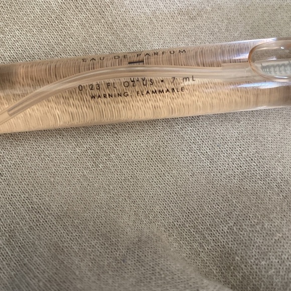 Le Monde Gourmand Açai Baie Parfum Spray - Picture 3 of 4